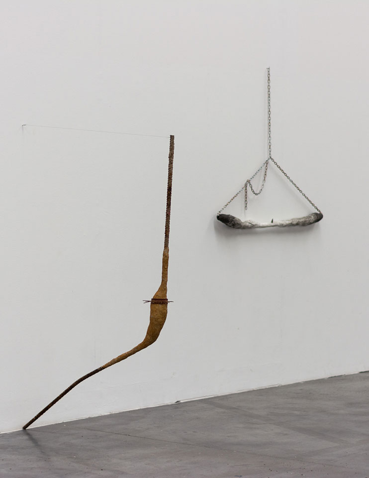 BAJO LA PIEL. TRASLACIONES Y DISONANCIAS